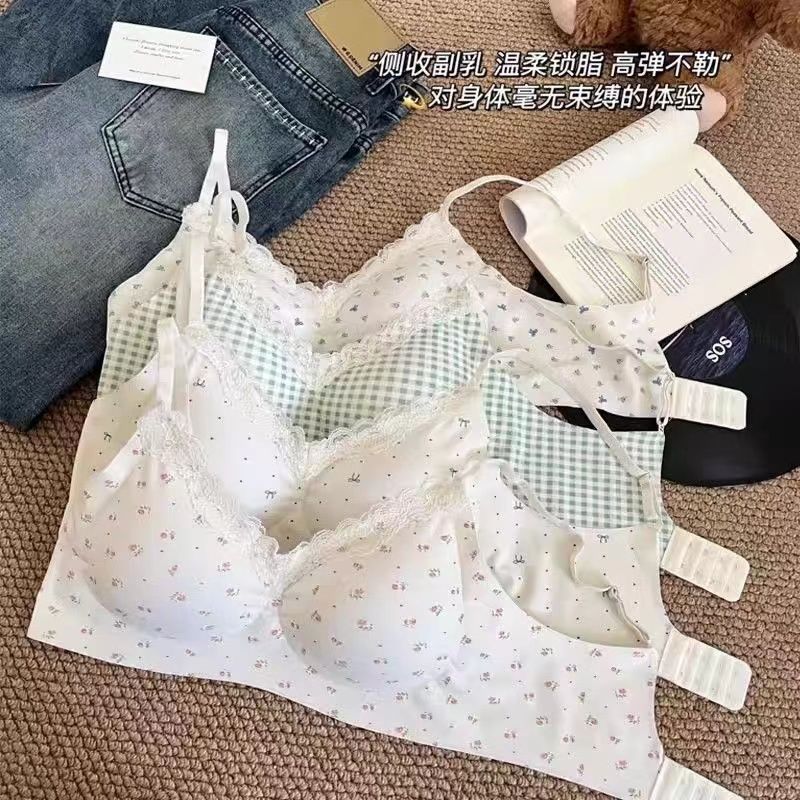 少女小胸内衣薄杯款发育