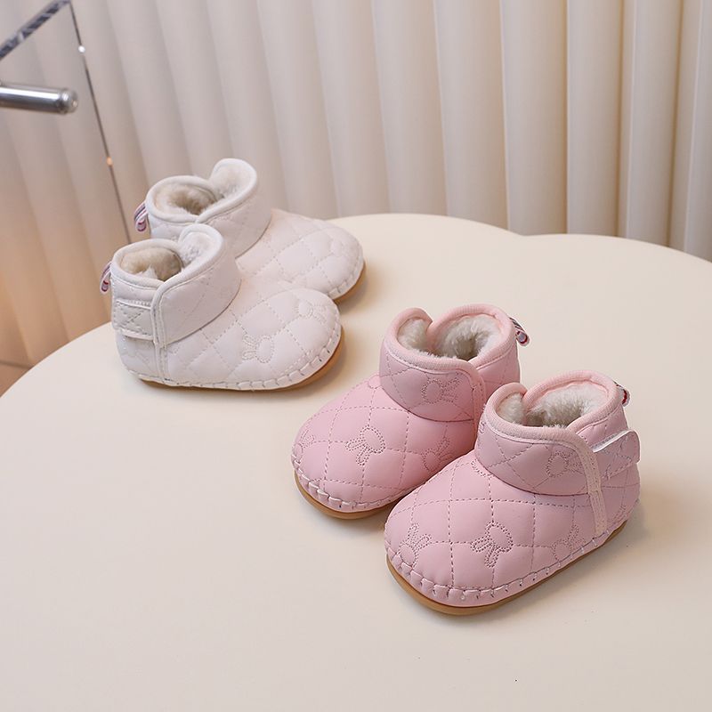 婴儿棉靴秋冬软底不掉0一