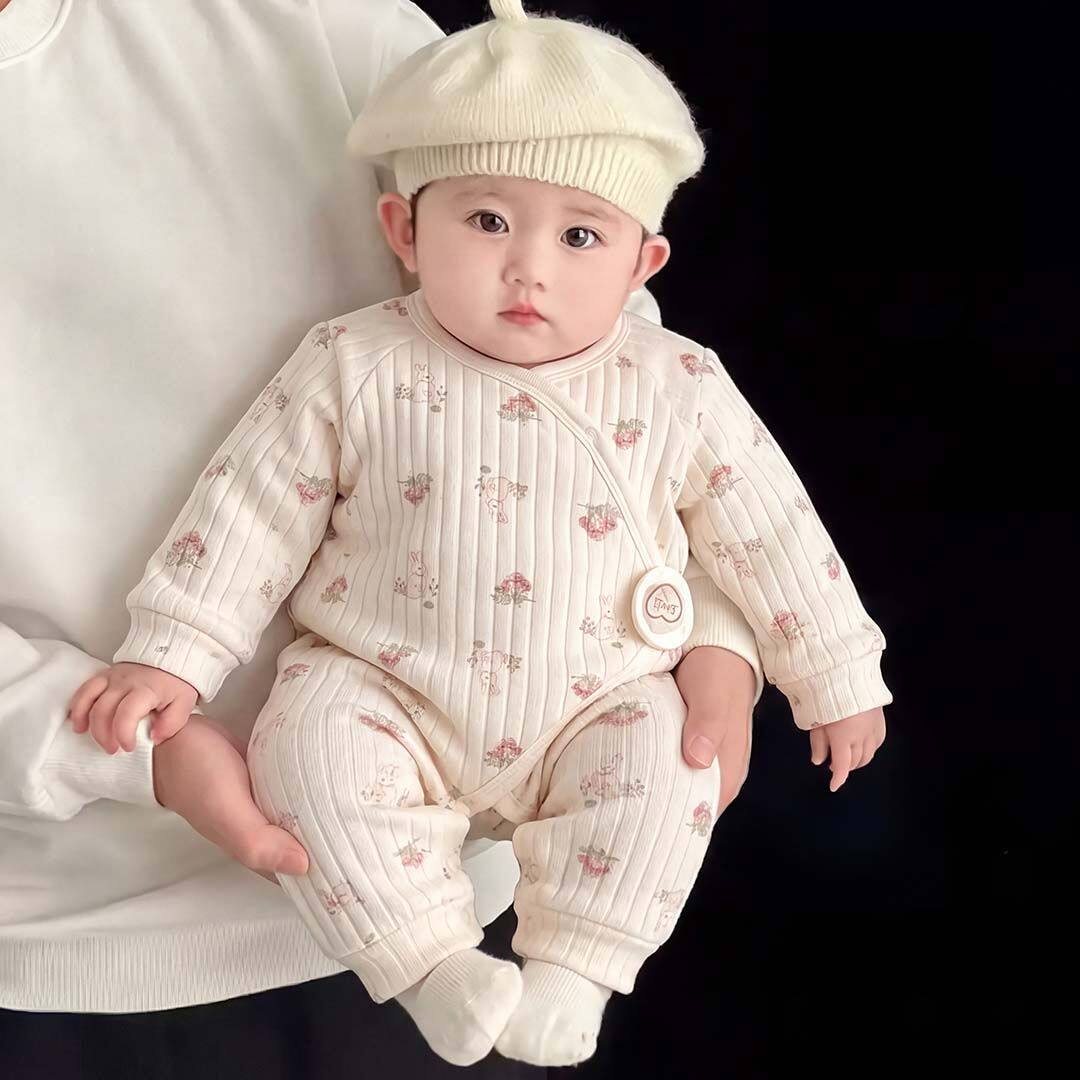 婴儿夹棉连体衣服春秋冬季薄棉新生儿护肚贴身打底保暖蝴蝶衣柔软
