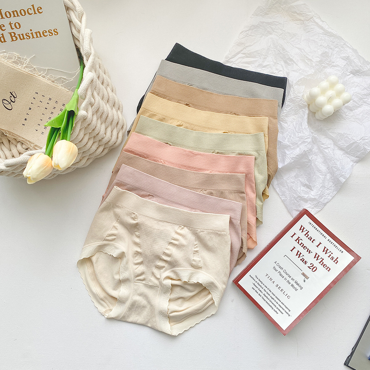 N8047 收腹提臀3D蜜桃臀无缝女士中腰内裤简约三角裤2021秋冬新款