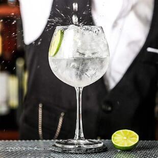 Gin tonic cocktail glass crystal glass goblet gin