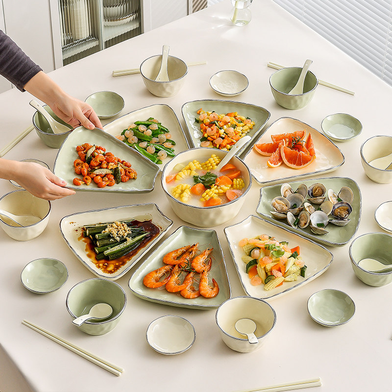 圆桌拼盘餐具组合套装家用创意年夜饭团圆饭扇形陶瓷盘子餐盘套装