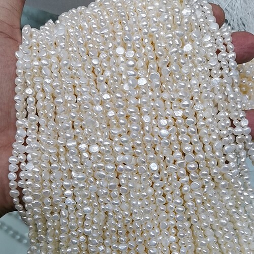 4-5mm碎银子平替两面光巴洛克串珠天然淡水珍珠散珠项链半成品