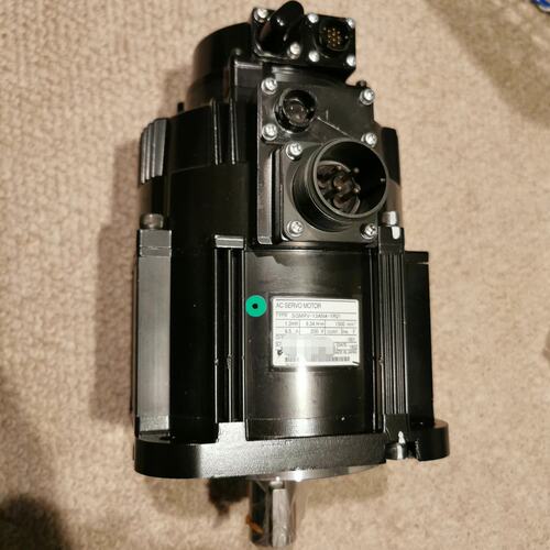 议价安川机器人电机SGMRV-13ANA-YR21可维修