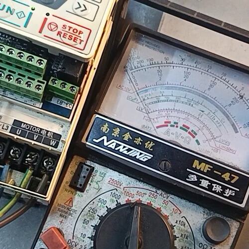 议价正炫变频器，A90-2T010B，2.2KW220V实物拍一可维修