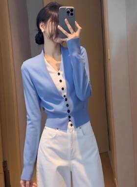 ROUMIKL蓝白拼接V领假两件针织开衫女款早秋季新款设计感短款掐腰