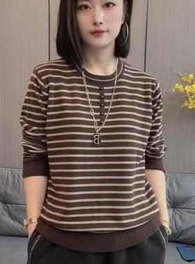 秋冬新款妈妈装韩国绒毛衣针织衫时尚休闲减龄宽松显瘦条纹上衣