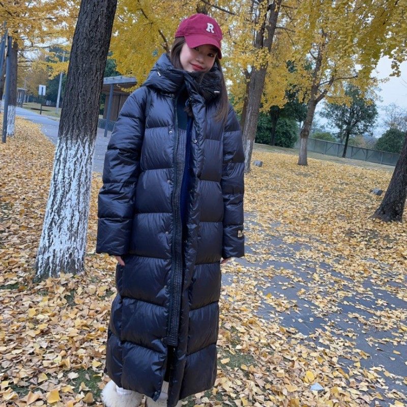 90白鸭绒黑金长款羽绒服外套