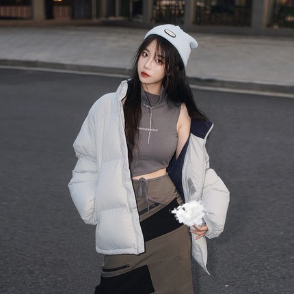 90白鸭绒小个子短款羽绒服女2024秋冬季新款字母学生加厚保暖外套