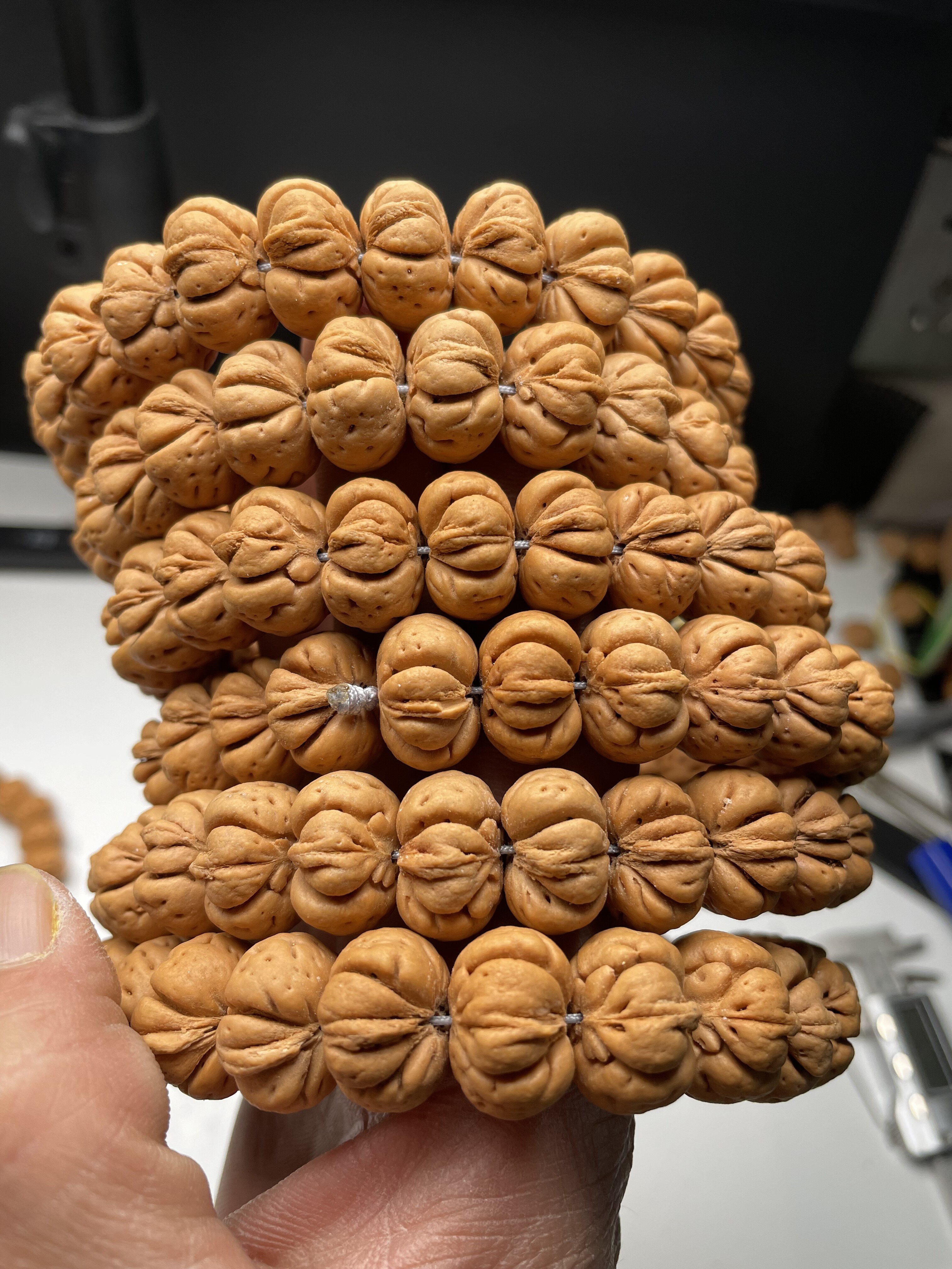 野生桃核蟠桃肥脐手串盘玩精品文玩手持原皮原色未打底