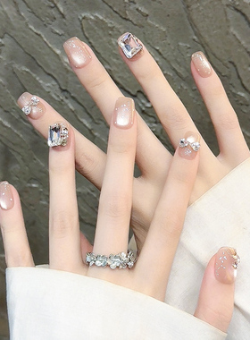 爆闪蝴蝶钻手工穿戴甲裸色短款高级感猫眼美甲2025年新款指甲贴片