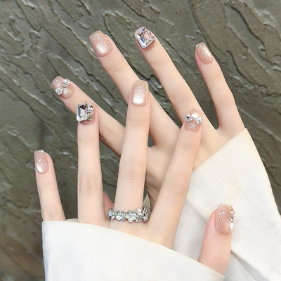 爆闪蝴蝶钻纯手工穿戴甲裸色美甲