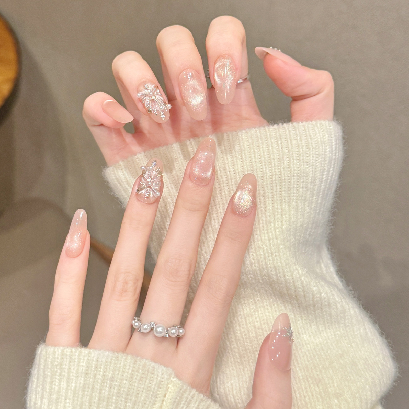 珍珠闪钻纯欲风手工穿戴甲裸色猫眼美甲中长款轻奢高级感指甲贴片,彩妆/香水/美妆工具,穿戴甲/甲片,淘宝优惠券,粉丝福利购,淘宝优惠卷