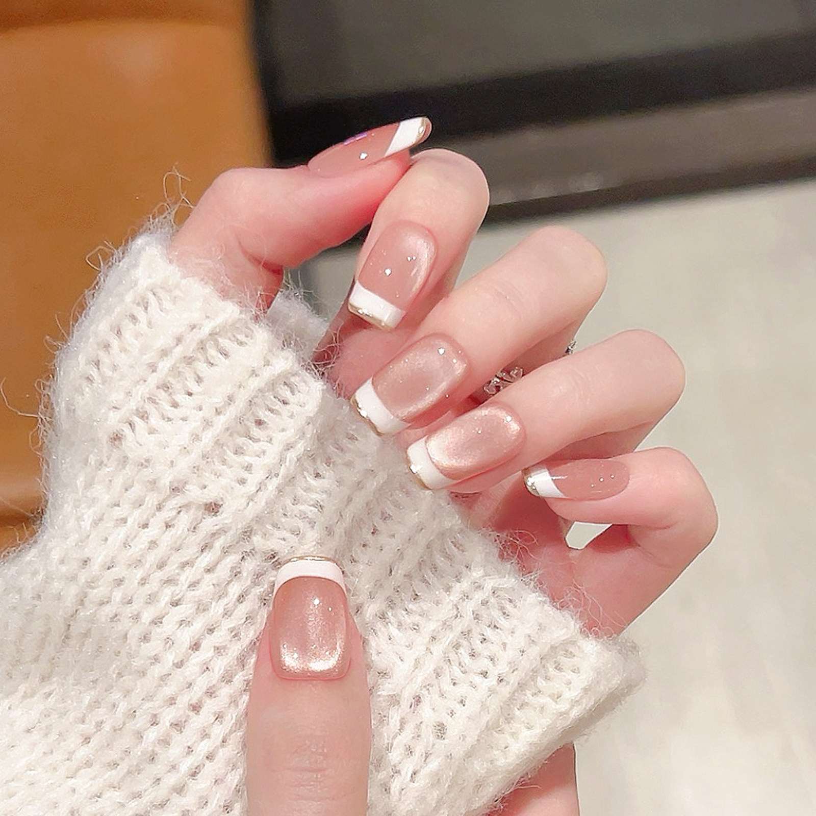 简约白色法式猫眼穿戴甲中长款千金高级感裸色美甲贴片手工指甲片