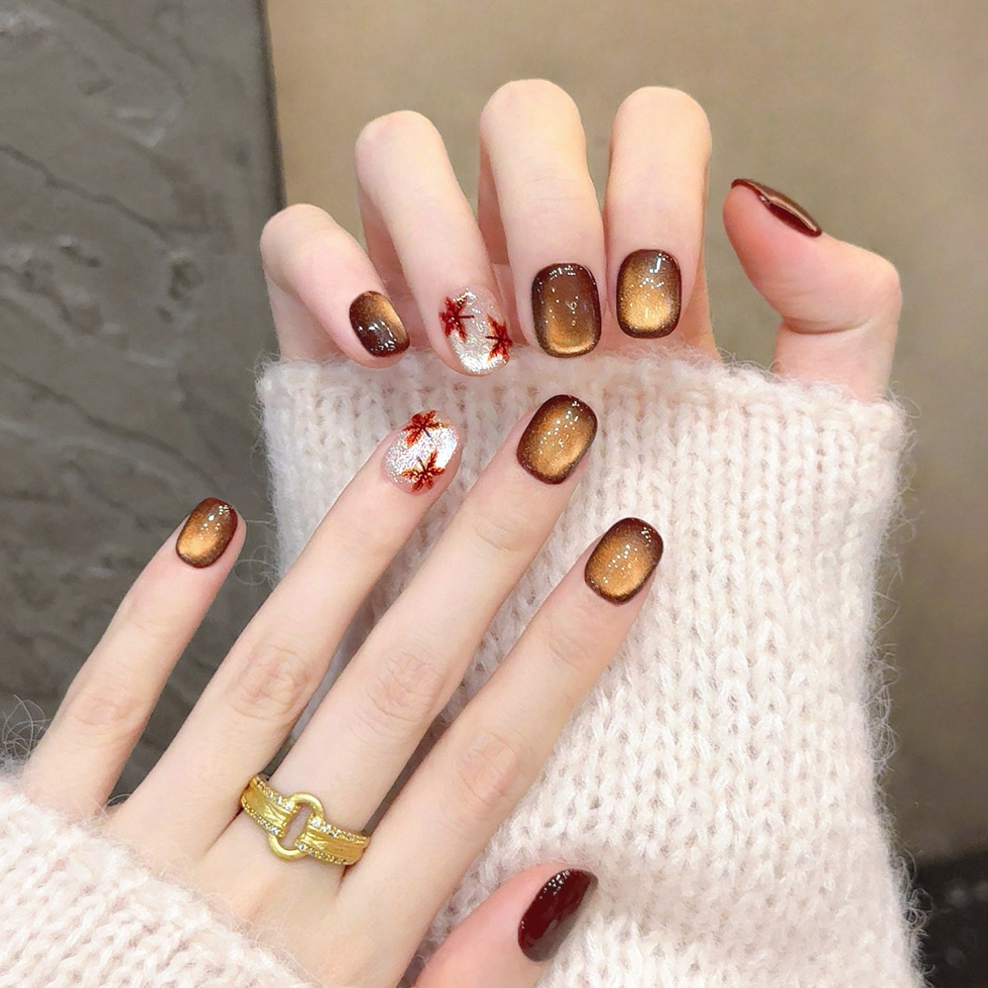 金棕咖色枫叶猫眼纯手工穿戴甲秋冬高级感美拉德指甲短款美甲贴片