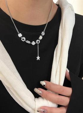 姜饼人项链银色2023年新款女式轻奢小众设计感颈链嘻哈毛衣链