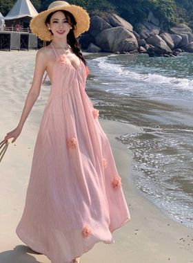 2025夏粉色花朵度假风挂脖连衣裙清新温柔甜美仙女沙滩裙森女