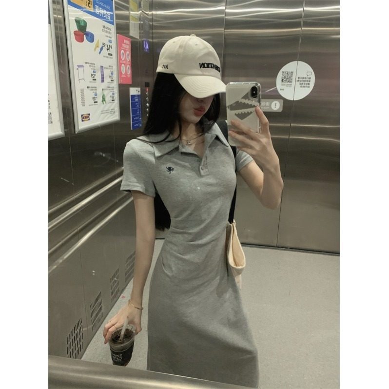 韩版运动风Polo领刺绣连衣裙女夏季2025新款褶皱收腰显瘦短袖裙子