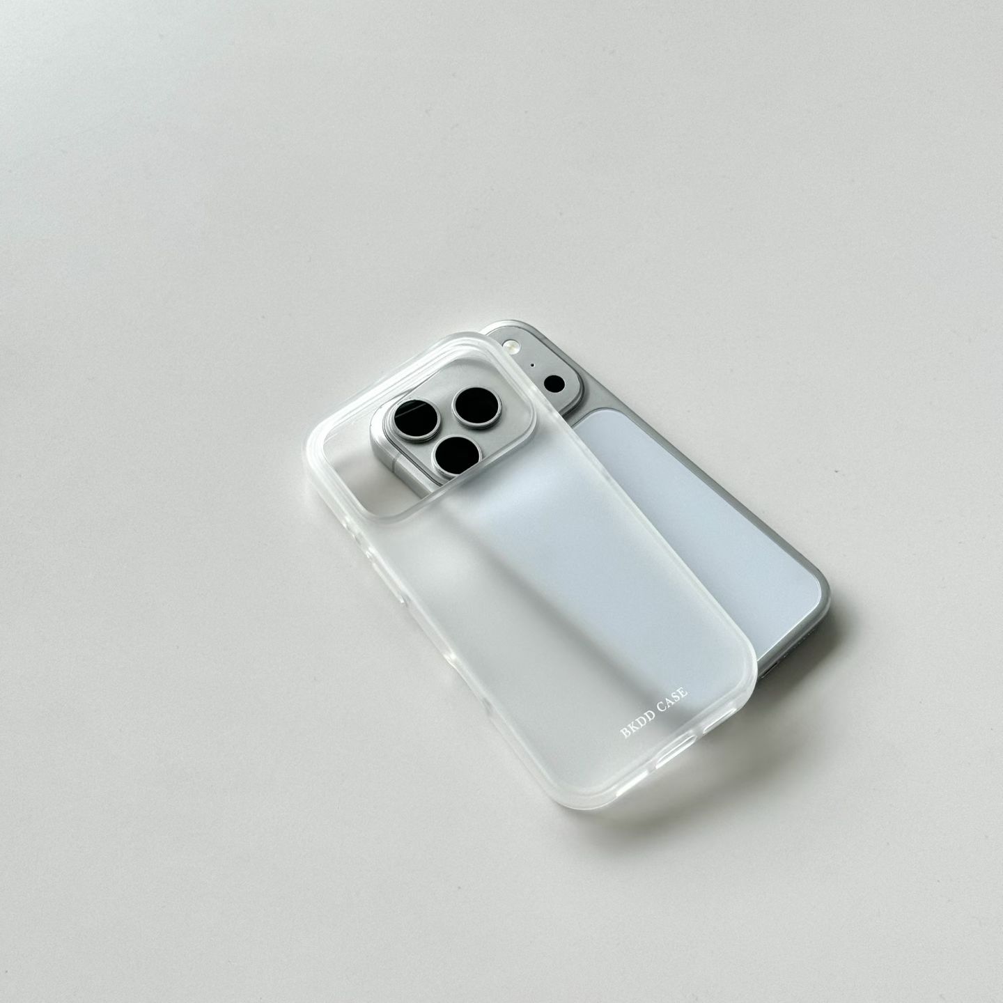 夏日ins肤感磨砂半透手机壳iPhone16简约字母苹果17promax小众15pro小清新适用17pro轻薄男女款16promax个性