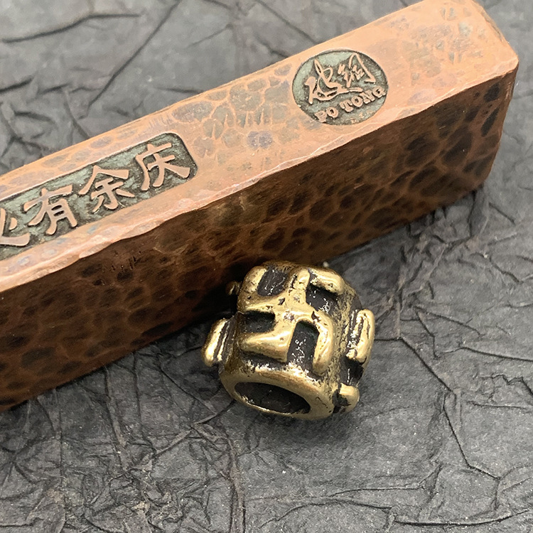 厂家纯铜万字符隔珠新款创意黄铜刀坠edc玩家随身配饰伞绳坠