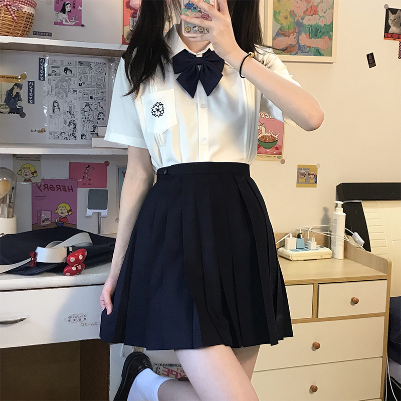 LF原创小樱刺绣白粉蓝衬衫JK制服