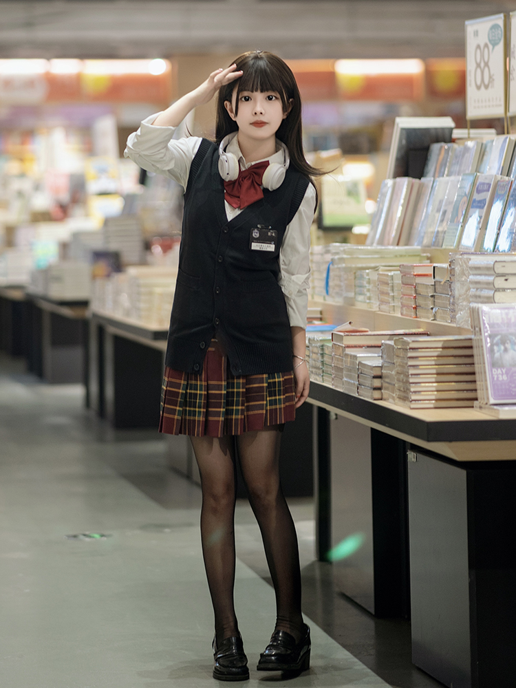 LF原创开衫背心马甲学院风针织衫