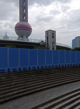 组合水马围挡彩钢夹芯板PVC围栏蓝色屏J风注水架空线入地隔离护栏