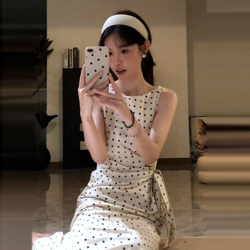 法式波点无袖连衣裙女夏季感气质修身收腰小个子包臀中长裙子