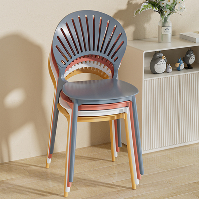 博卡青年北欧风餐椅久坐不累