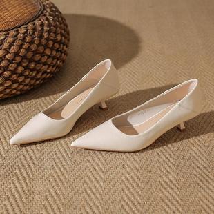 软皮软底百搭通勤工作粗跟单鞋 新款 女 2025秋季 3520尖头气质高跟鞋