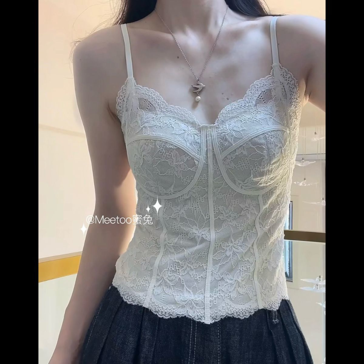 法式纯欲修身鱼骨蕾丝吊带背心文胸打底带胸垫轻奢内衣可外穿上衣