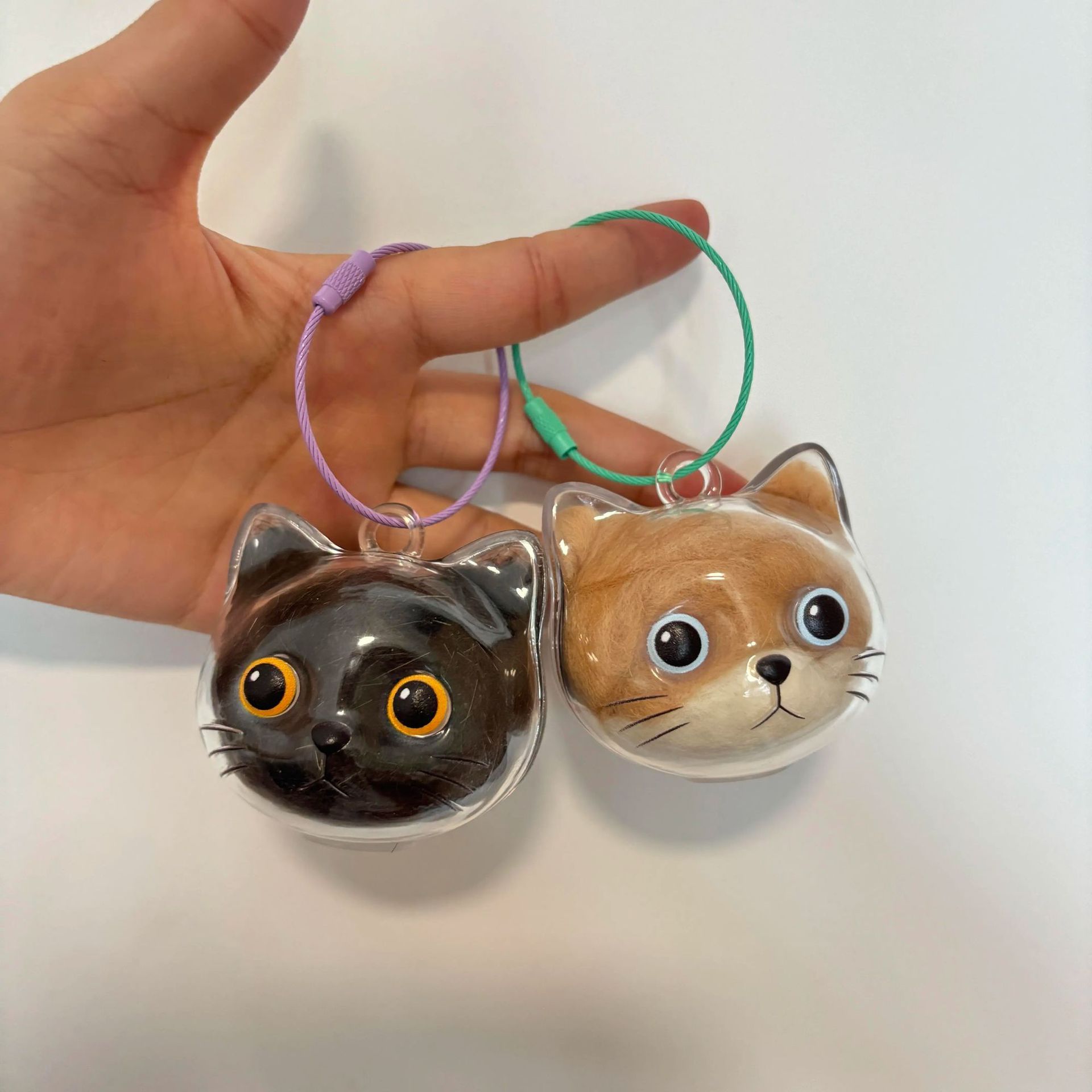 可爱小猫咪猫毛收纳挂件创意透明猫毛存放收纳盒宠物毛球球钥匙扣