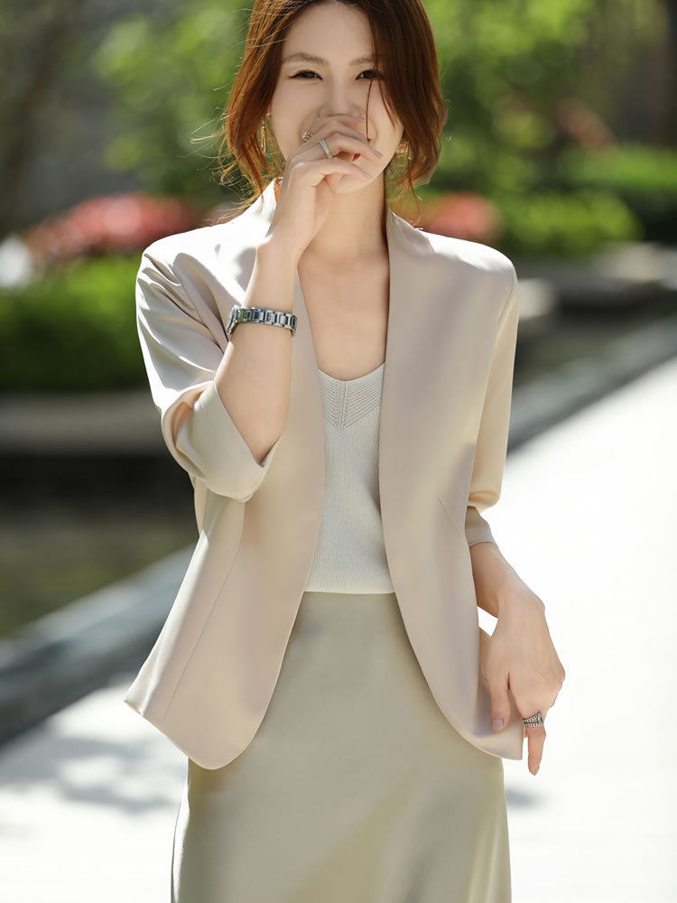 夏季新款女士真丝小西装外套短款高级显瘦七分袖法式休闲上衣西服