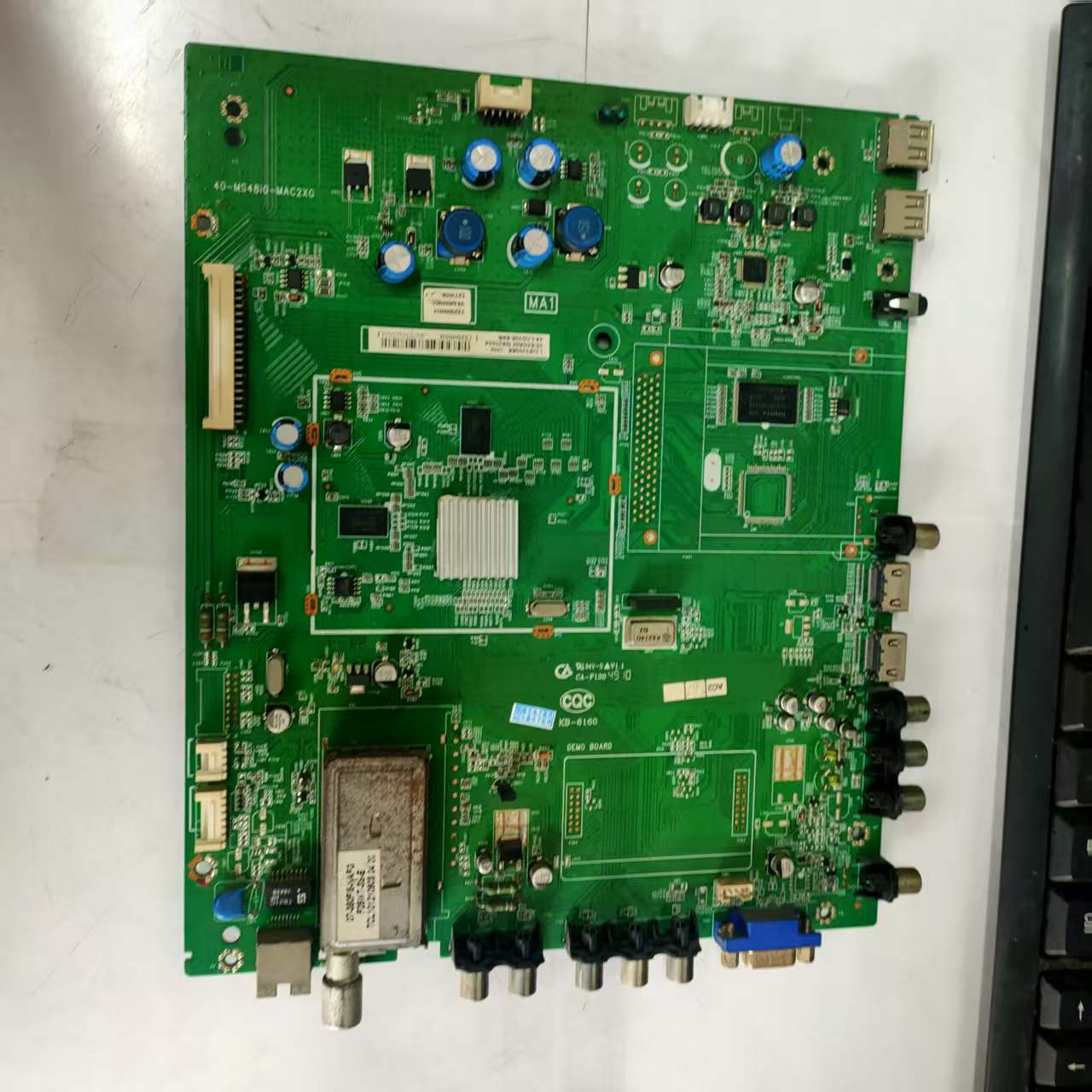 原装拆机TCL L32E5200BE主板40-MS48I0-MAC2XG屏LTA320AP18 - 实物图