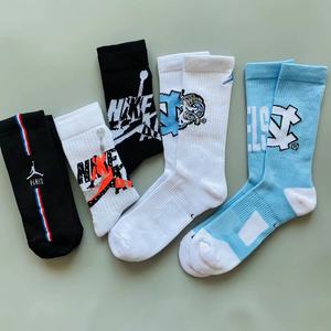 北卡大学高筒飞人刺绣款专业实战篮球袜 NBA球袜防滑加厚毛巾底