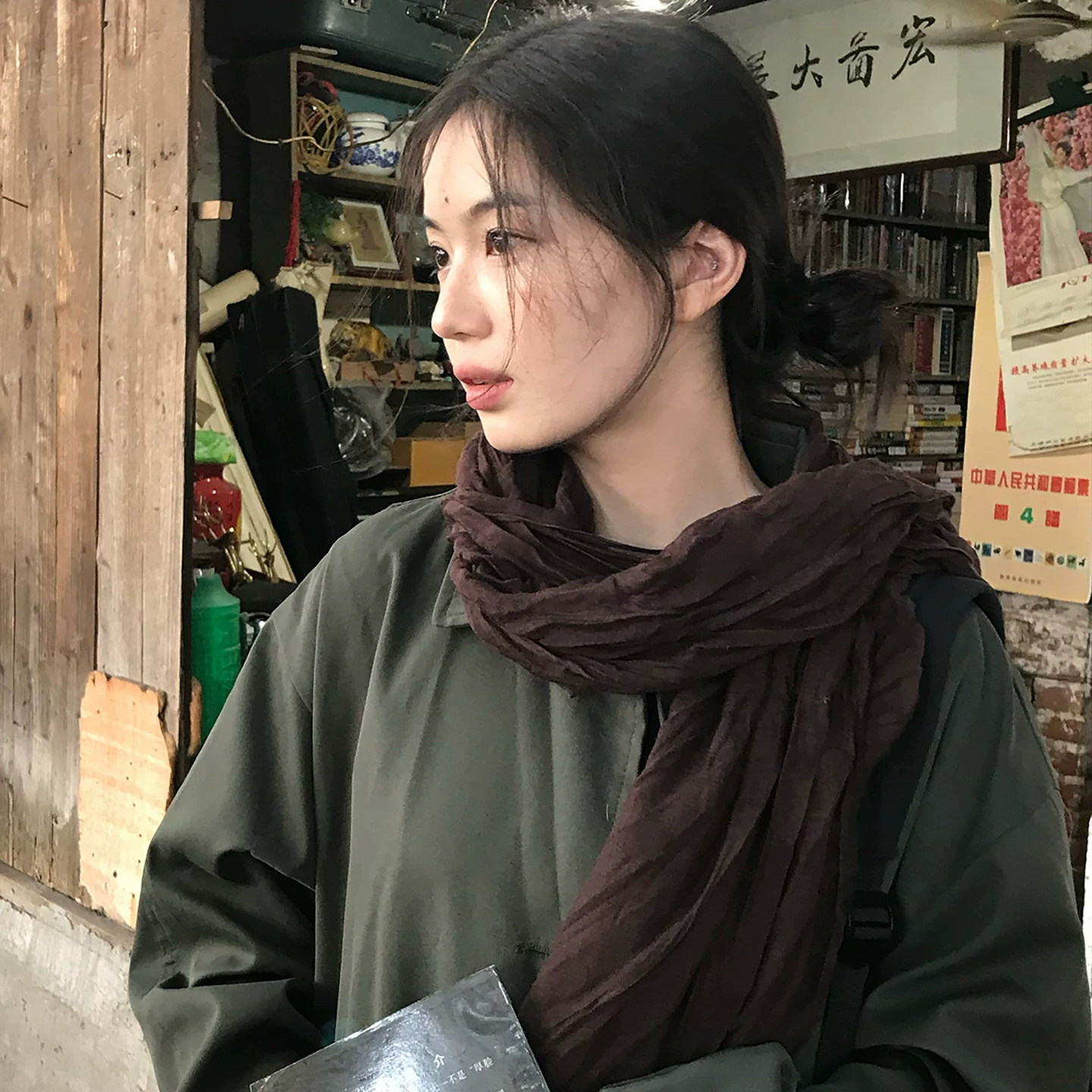 时光叙事感~深咖色棉麻薄款丝巾