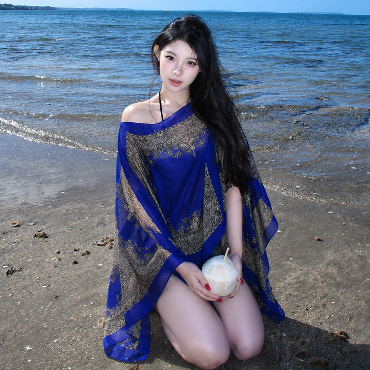 我了个嘟!海边蓝妖姬美女!披肩