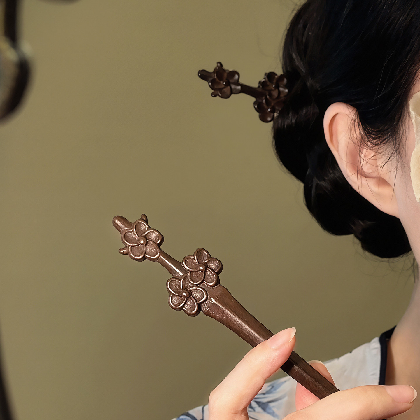 一枝红梅迎好运！新中式梅花剑发簪重工轻奢古风道士木盘发簪子女