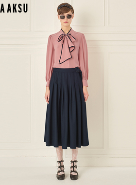 BORAAKSU2024早春新品百搭腰带缀饰藏蓝色百褶半身裙B1EAW72160