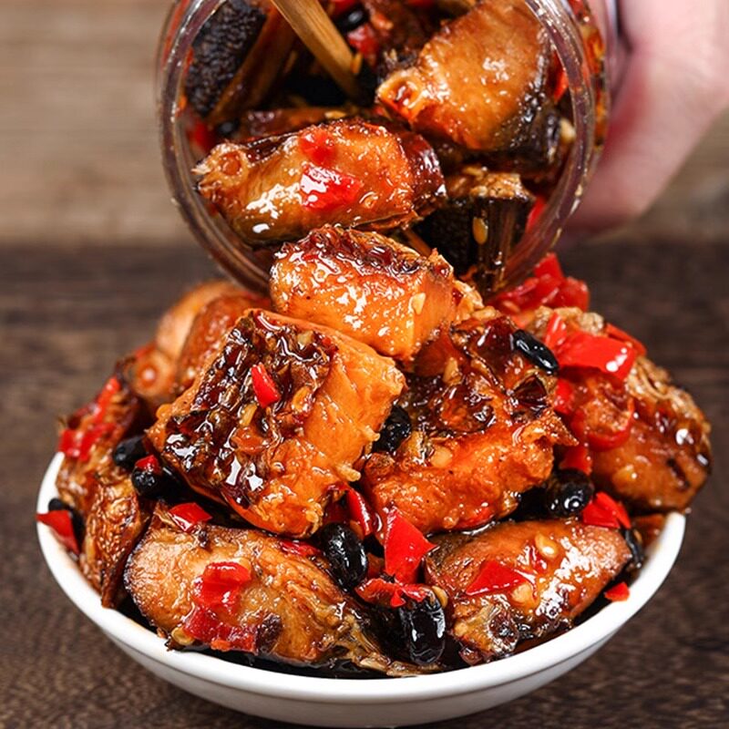 香辣鱼排鱼块辣椒酱湖南下饭菜农家特产自制即食熏鱼拌饭酱瓶装