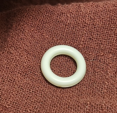 西藏文玩16mm蛋白色料器树脂跑环跑圈挂环挂扣百搭藏饰风格饰品款