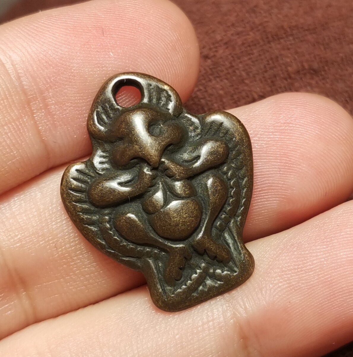 西藏文玩22*27mm铜质托甲皮壳老款式金翅大鹏鸟挂件吊坠随身饰品