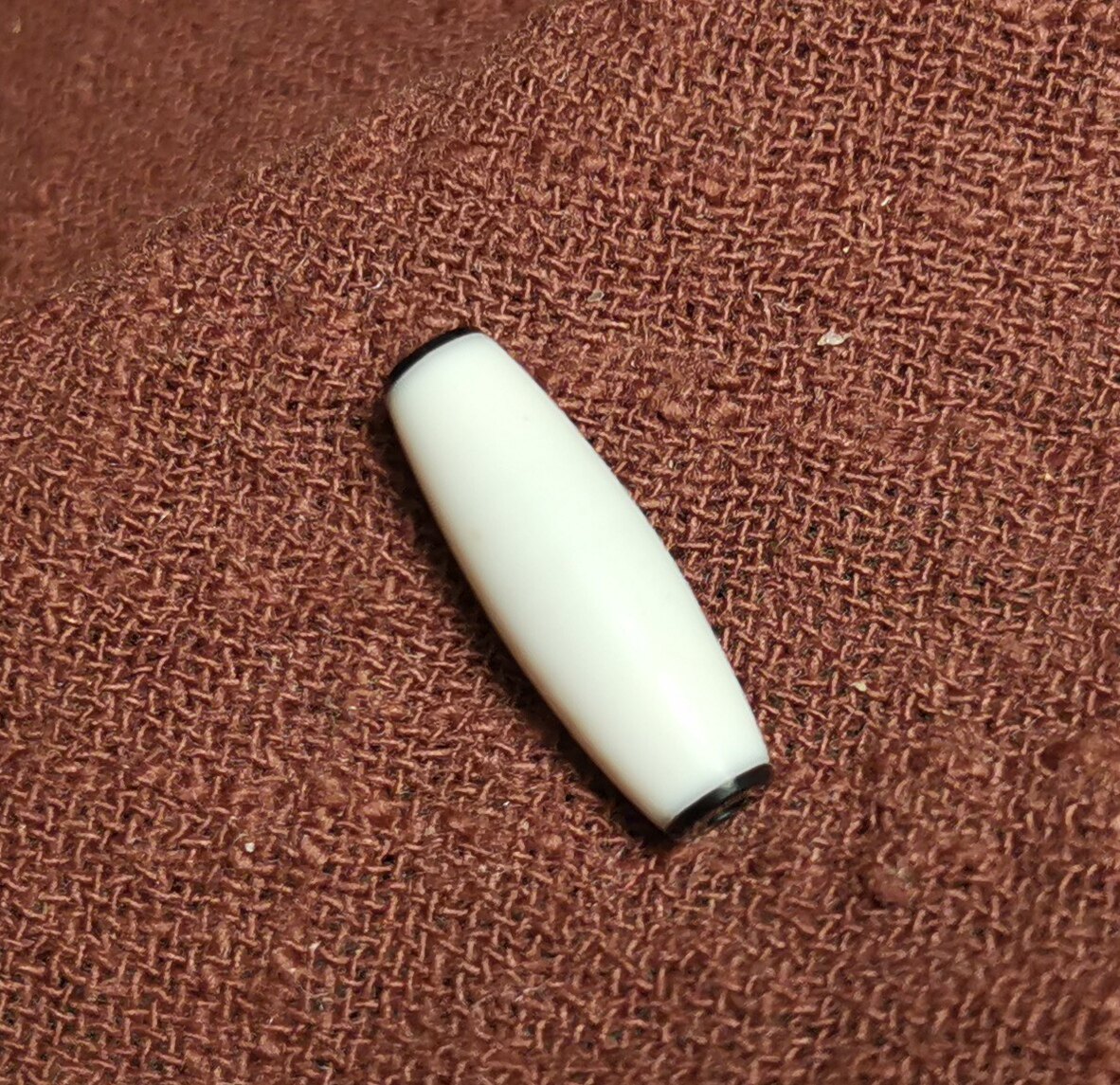 西藏文玩6*19mm白管黑头西亚系列老珠小元素配饰佩珠隔珠diy配饰