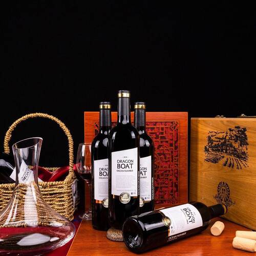 礼盒AOP级别法国原瓶进口14度