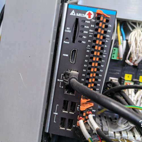 议价-拆机台达AX832 工控机，Codesys平台，32轴