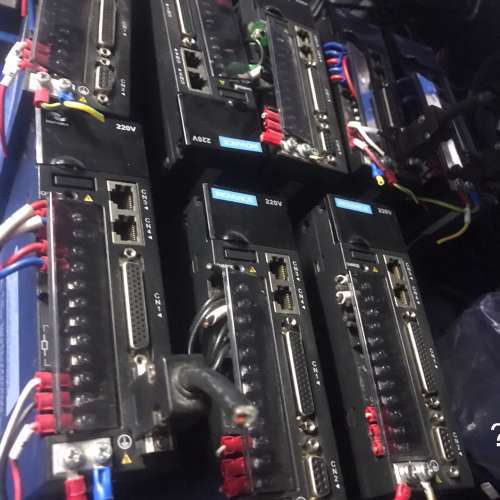 议价-汇川伺服电机套装200w，IS620PS1R6I，脉冲型，成