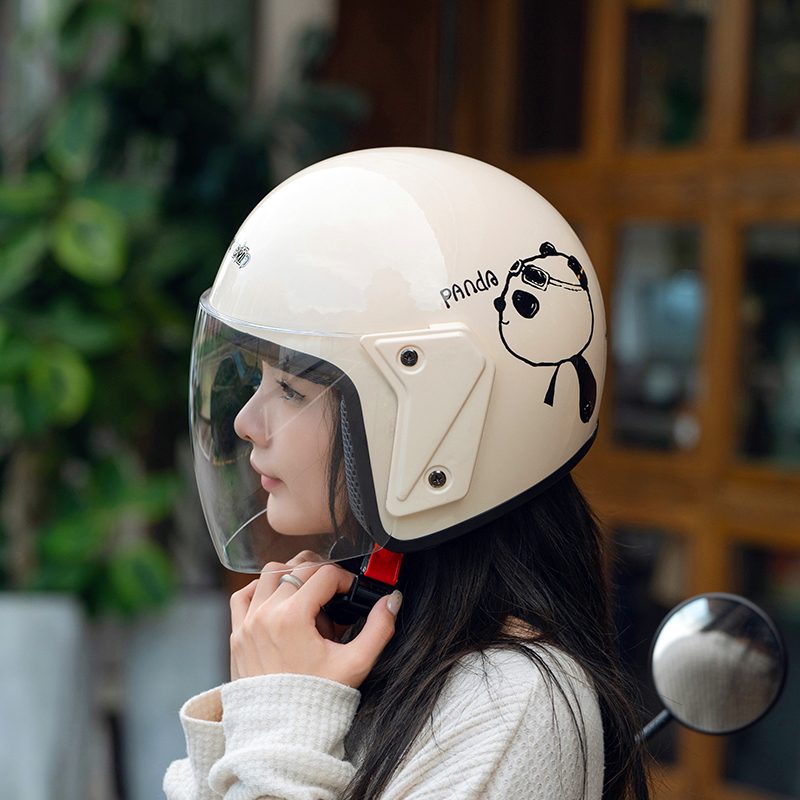 3c认证冬季电动车头盔保暖摩托车安全帽防风电瓶车半盔男女通用