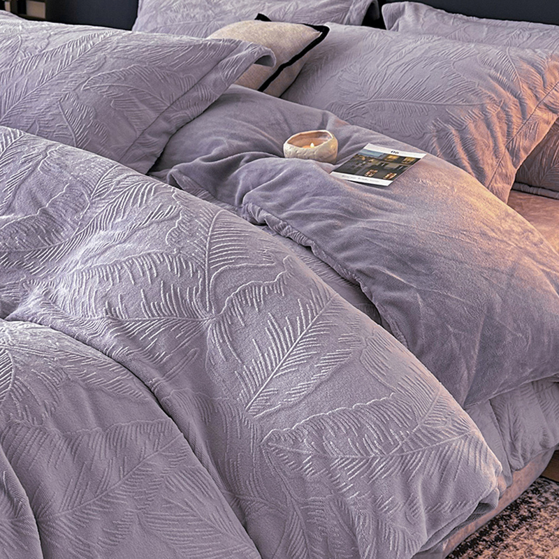 牛奶绒四件套全消光雕花珊瑚绒