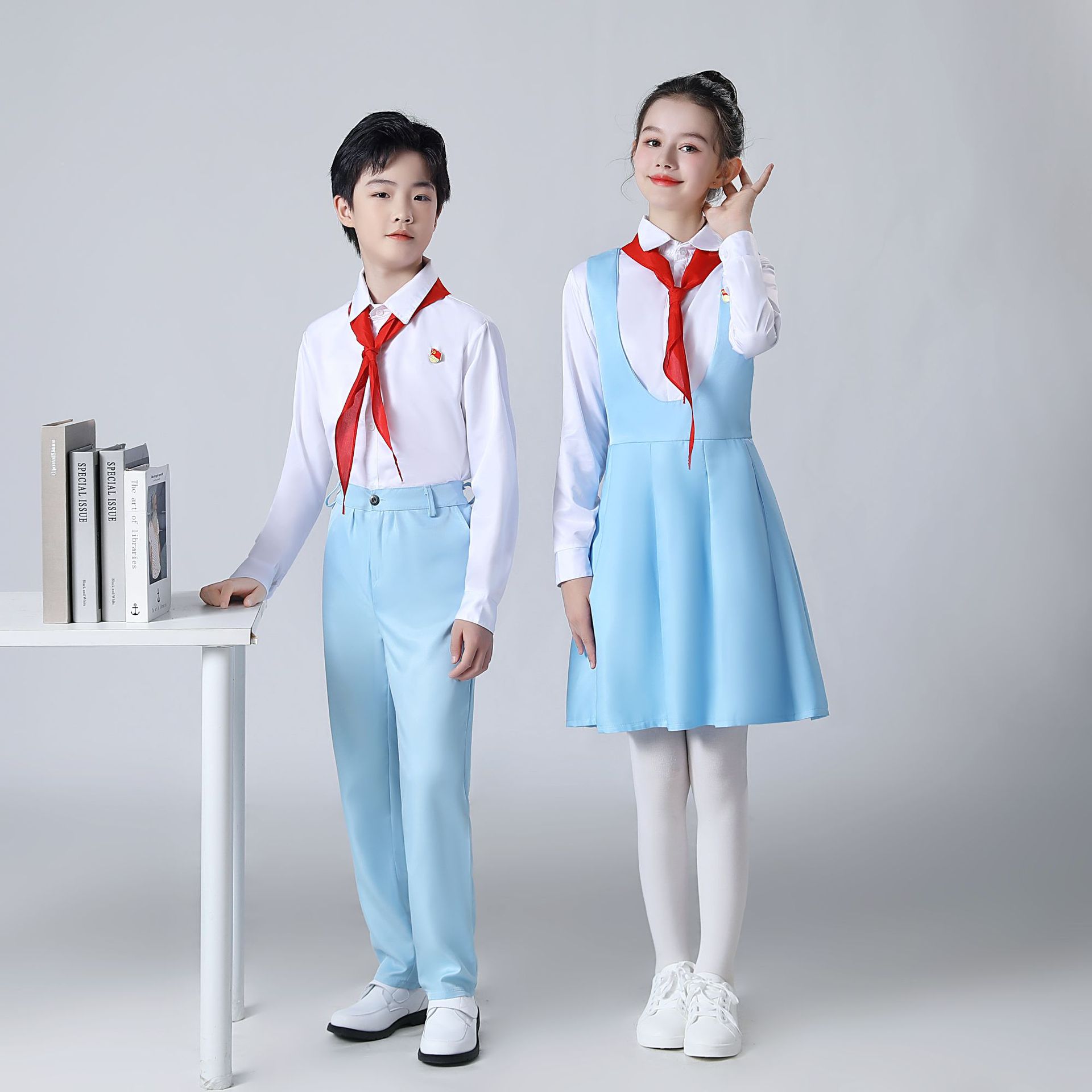 蓝色合唱服儿童合唱服演出服中小学生诗歌朗诵服装制服冯琳同款