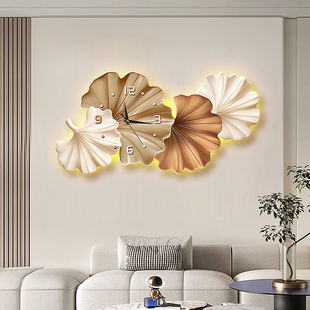 现代轻奢客厅挂墙时钟创意银杏叶led发光钟表沙发背景墙静音挂钟